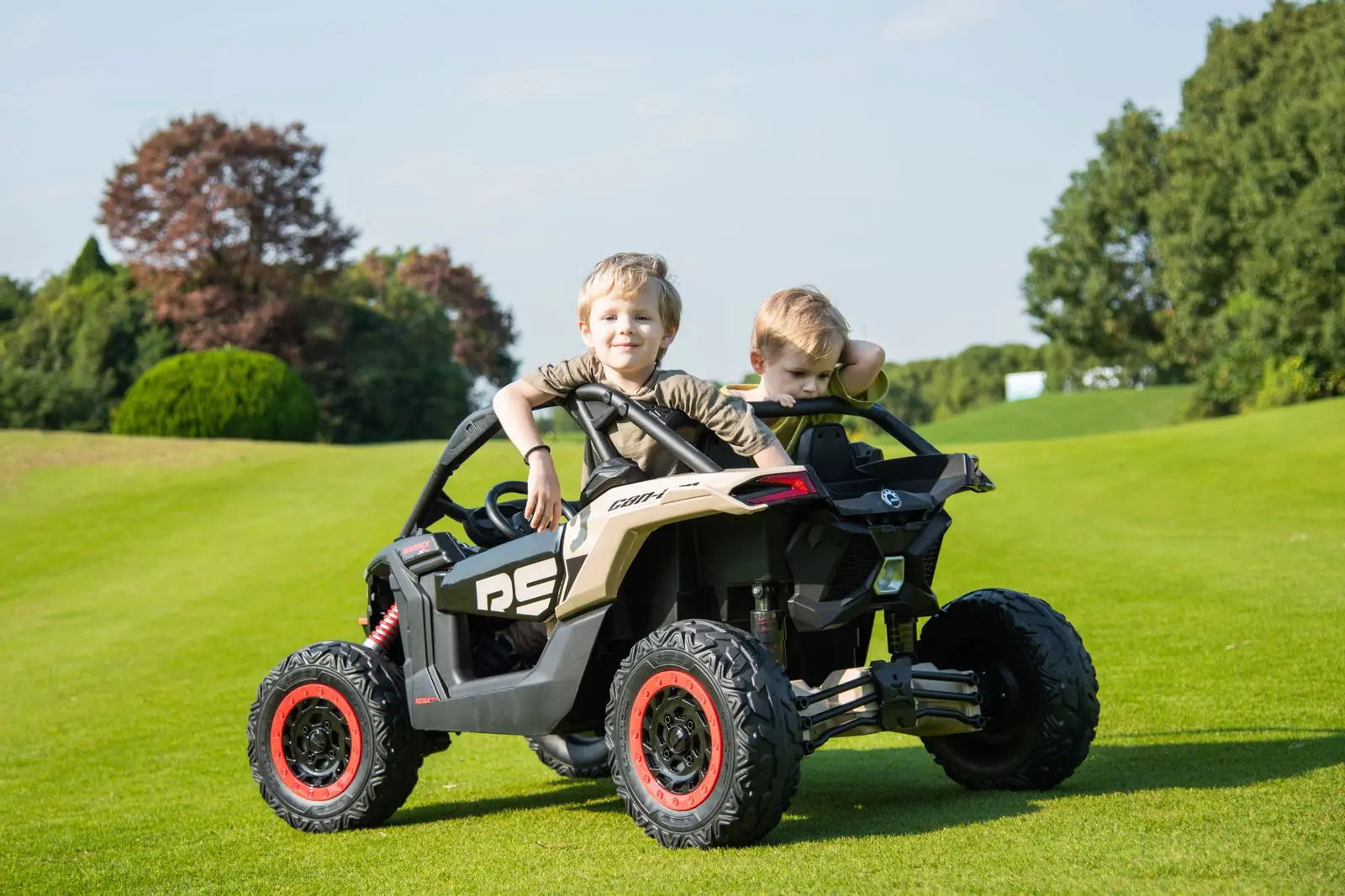 2x24V 4x4 Can Am Maverick 2 Seater Ride on UTV for Kids-4